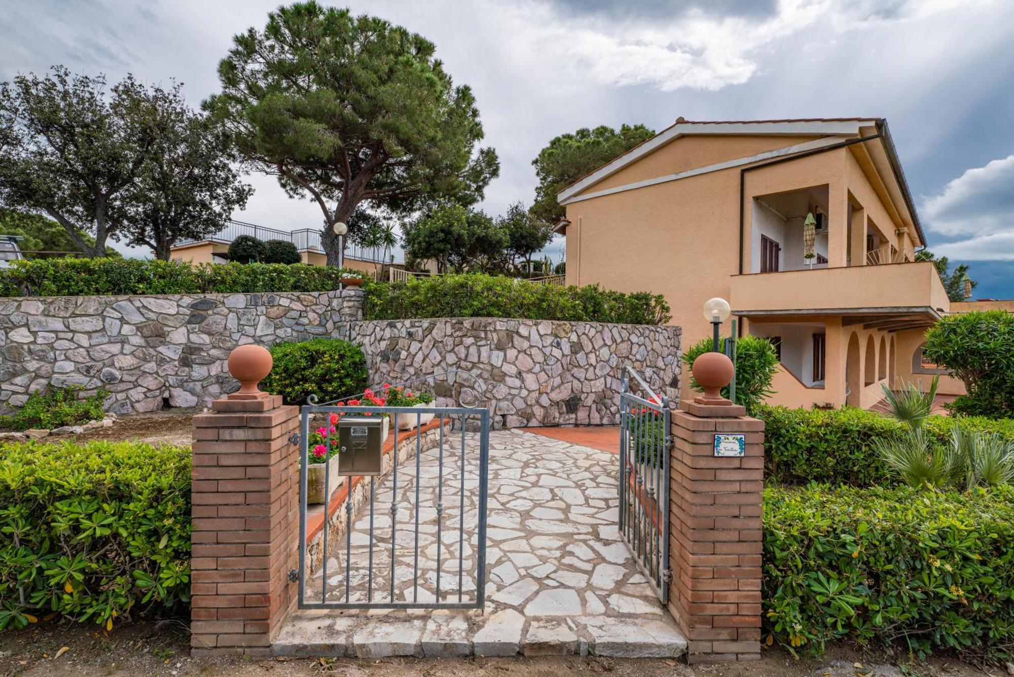 Apartments La Turistica Capoliveri  Bagian luar foto